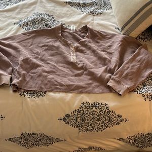 Gray Bandit dusty pink long sleeve cropped button top